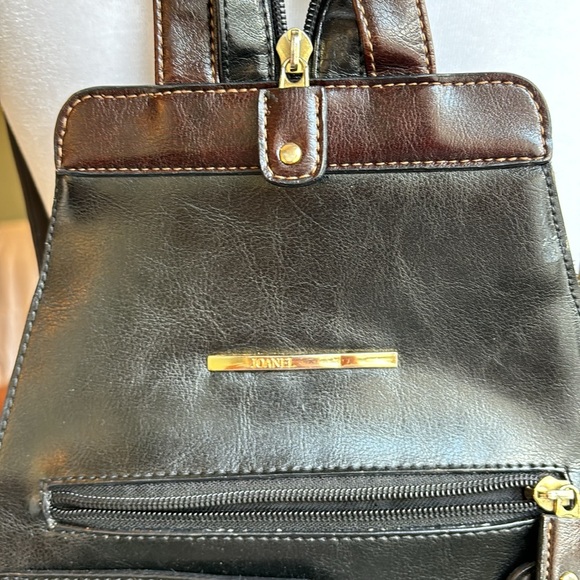 Beautiful Two toned leather backpack - Picture 3 of 6